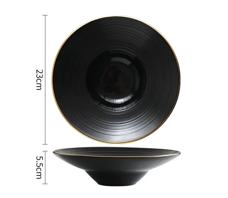Petit-déjeuner européen, assiette occidentale simple, pâte noire, vaisselle de maison, assiette en céramique, soupe, chapeau .