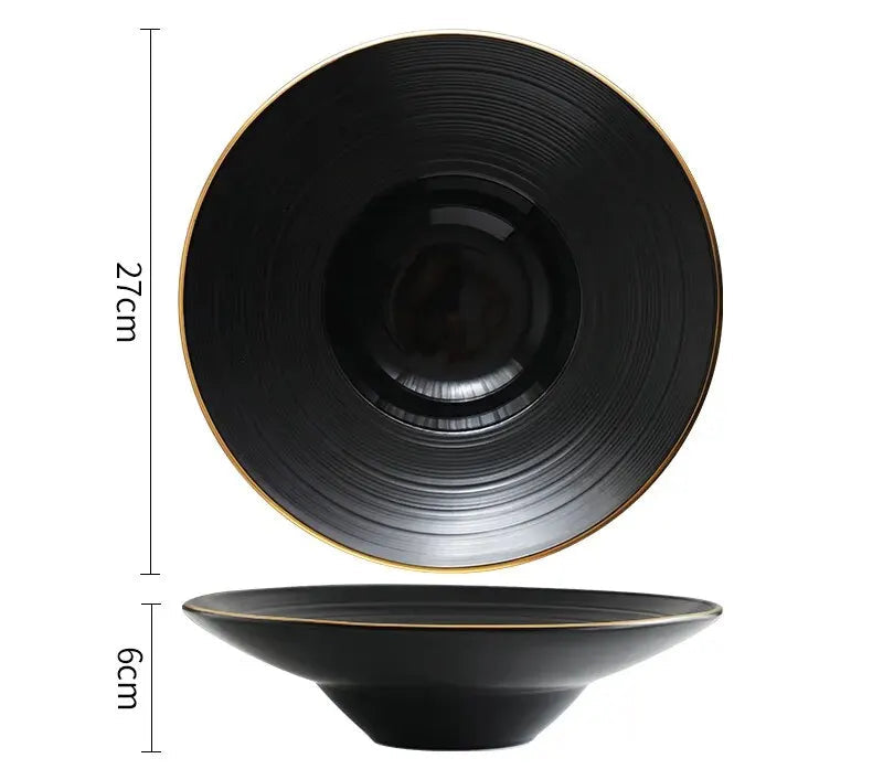 Petit-déjeuner européen, assiette occidentale simple, pâte noire, vaisselle de maison, assiette en céramique, soupe, chapeau .