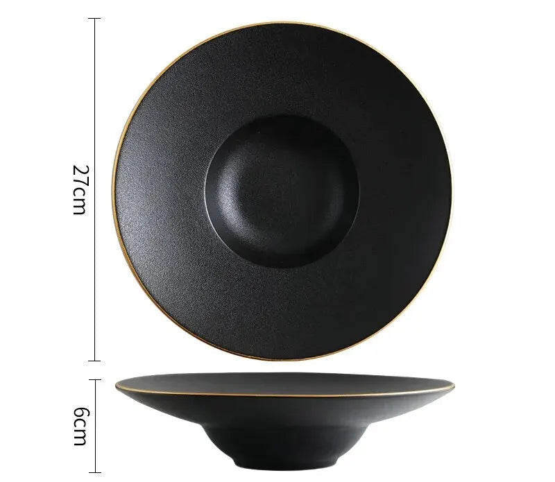 Petit-déjeuner européen, assiette occidentale simple, pâte noire, vaisselle de maison, assiette en céramique, soupe, chapeau .