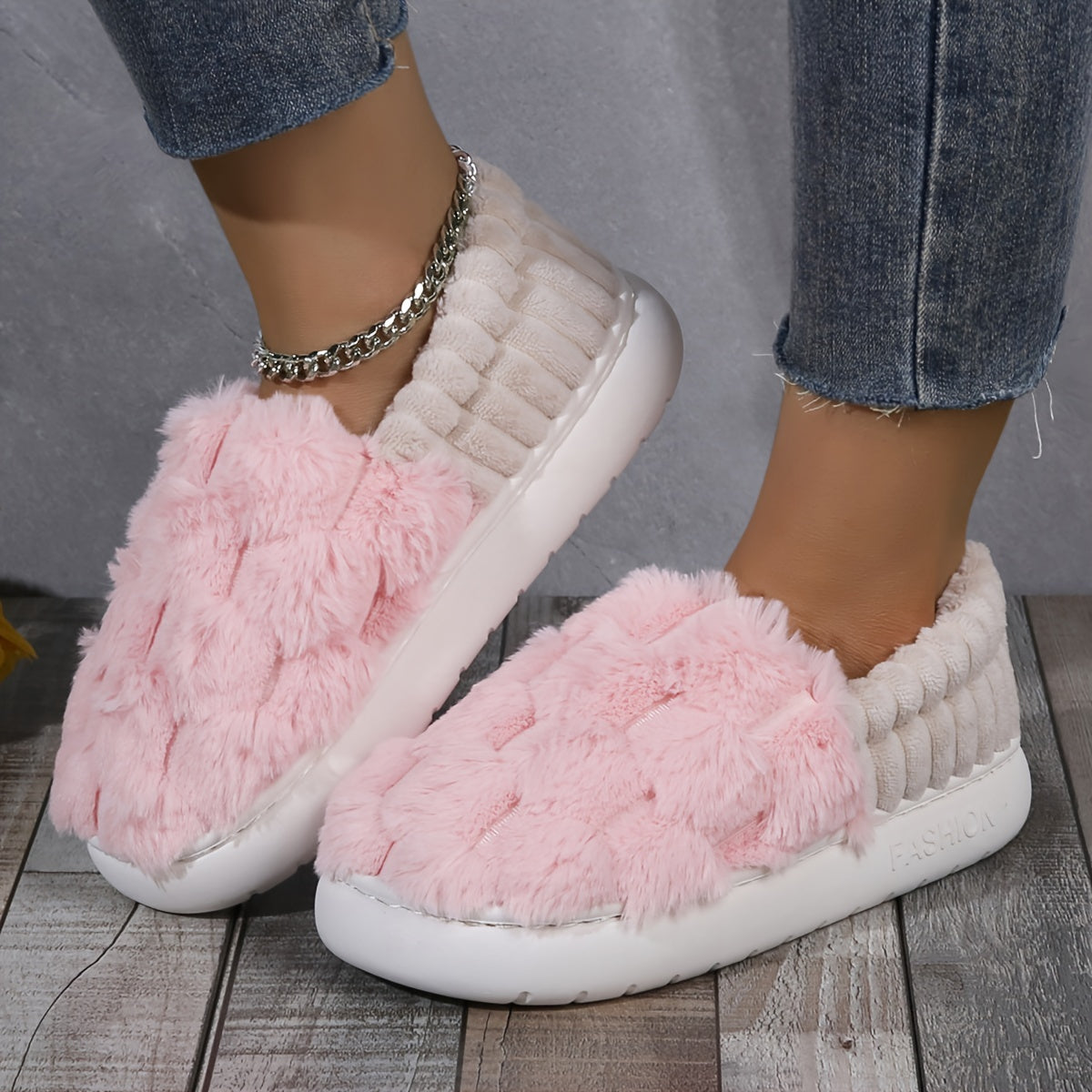Chaussons d'intérieur à fourrure synthétique bicolore, chaussures décontractées à enfiler, doublées en peluche, confortables pour la maison.
