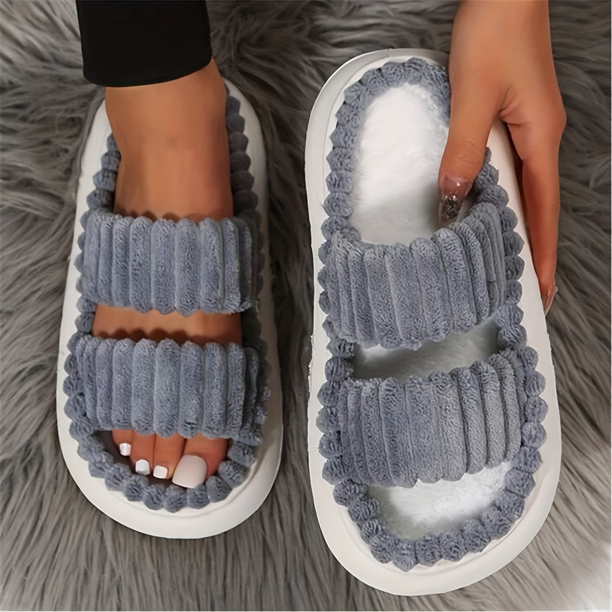 Chaussons femmes à double bride en peluche, coloris unis, à bout ouvert, antidérapants, confortables, en forme de tongs, chaussures de mode, chaussons d'intérieur à plateforme