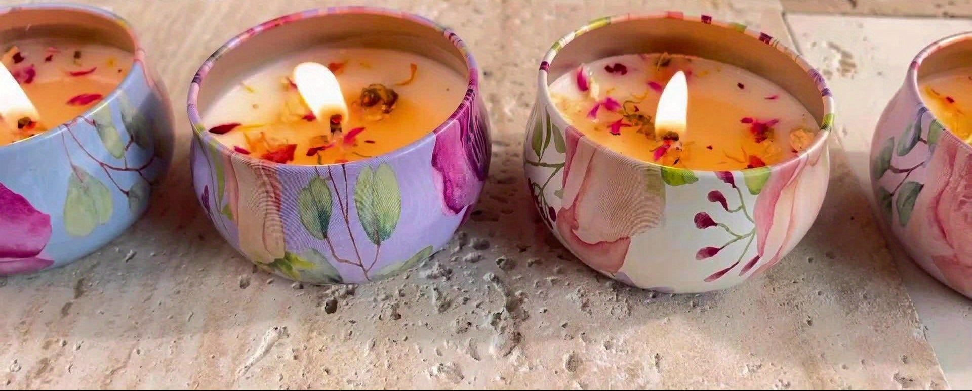 Coffret de 2 ou 4 bougies parfumées pour femmes en cire de soja avec fleurs séchées, disponibles en quatre senteurs. Idéal pour le bain et le yoga.
