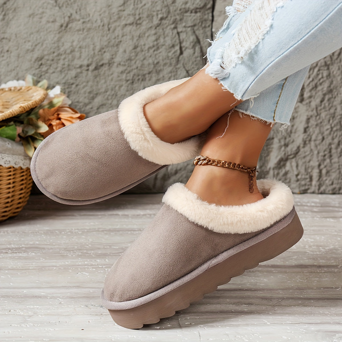 Chaussons décontractés pour femme automne et hiver, à enfiler, avec fausse fourrure, confortables pour l’intérieur et l’extérieur, semelle épaisse.