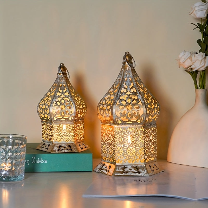 Lanterne décorative élégante blanche à bords dorés – motifs floraux délicats, base en fer robuste, idéale pour les mariages, Noël et la décoration intérieure – Bougie non incluse, porte-bougie.