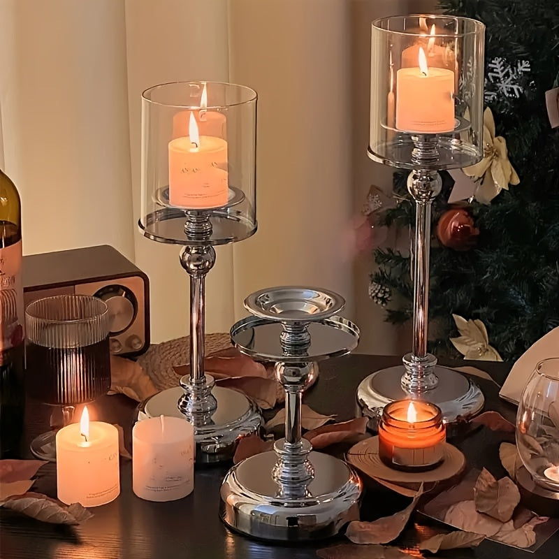 Chandeliers dorés élégants avec bougies en verre - décoration de table moderne et minimaliste pour dîners romantiques, fêtes et décoration intérieure, décor de porte-bougies.