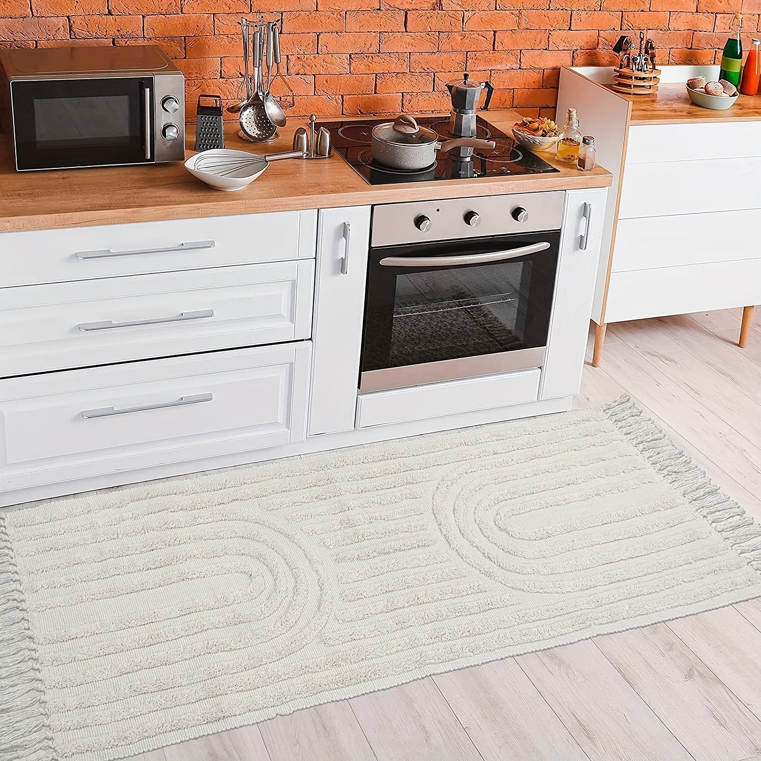 Tapis à motifs arc-en-ciel bohème avec franges