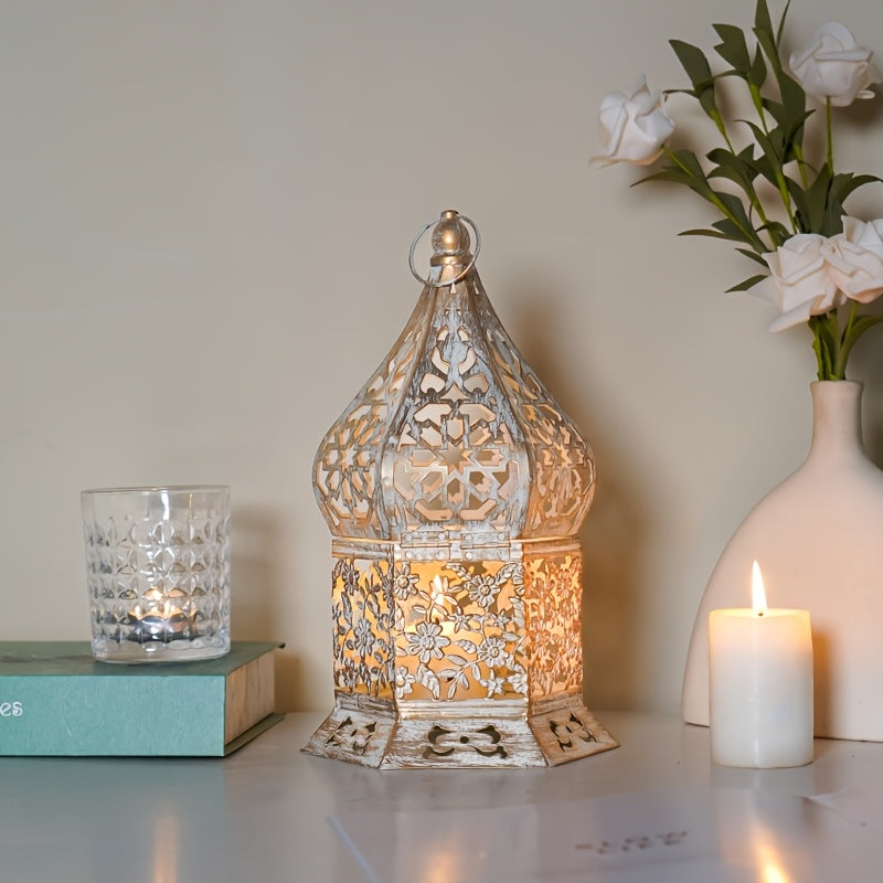 Lanterne décorative élégante blanche à bords dorés – motifs floraux délicats, base en fer robuste, idéale pour les mariages, Noël et la décoration intérieure – Bougie non incluse, porte-bougie.