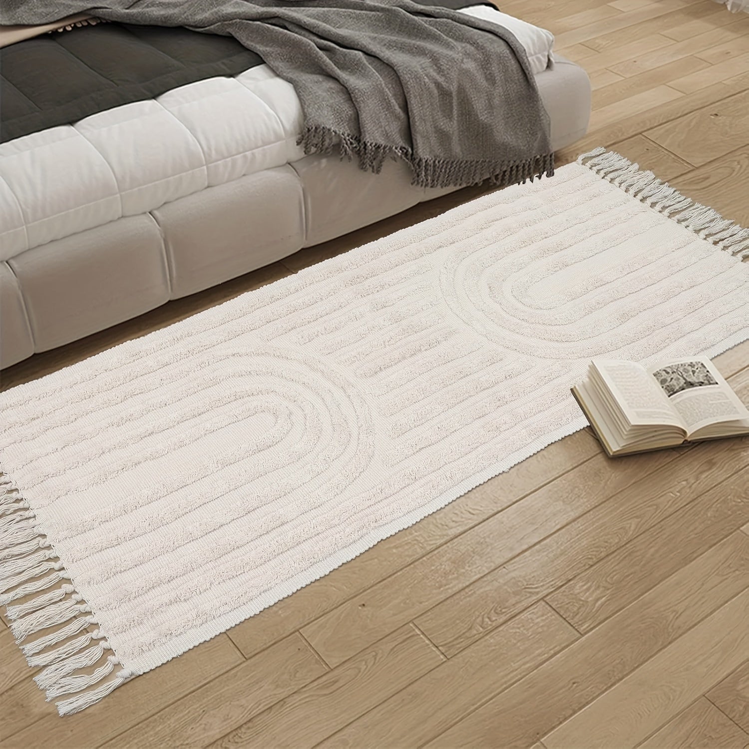 Tapis à motifs arc-en-ciel bohème avec franges