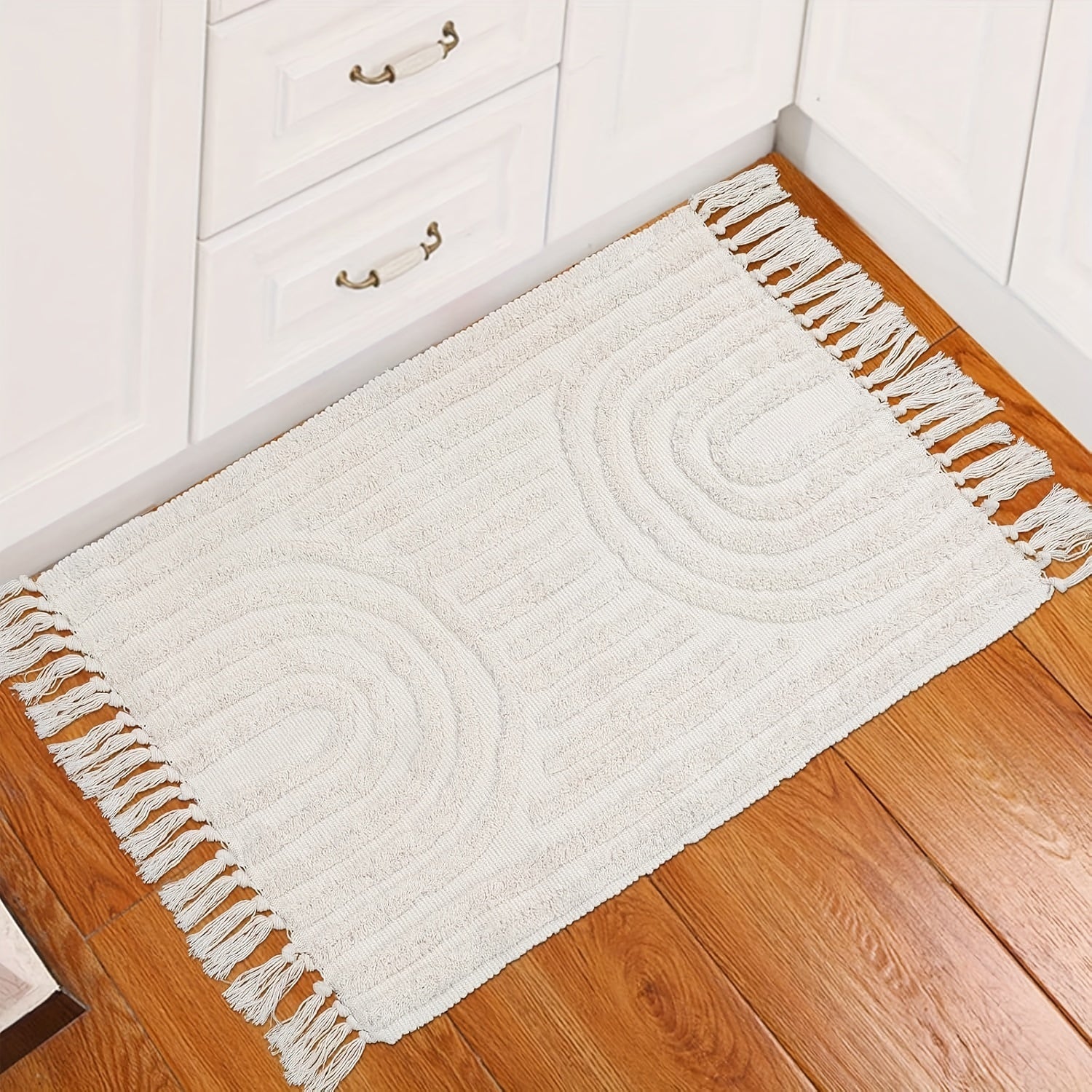 Tapis à motifs arc-en-ciel bohème avec franges