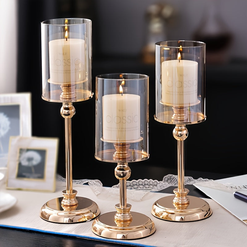 Chandeliers dorés élégants avec bougies en verre - décoration de table moderne et minimaliste pour dîners romantiques, fêtes et décoration intérieure, décor de porte-bougies.