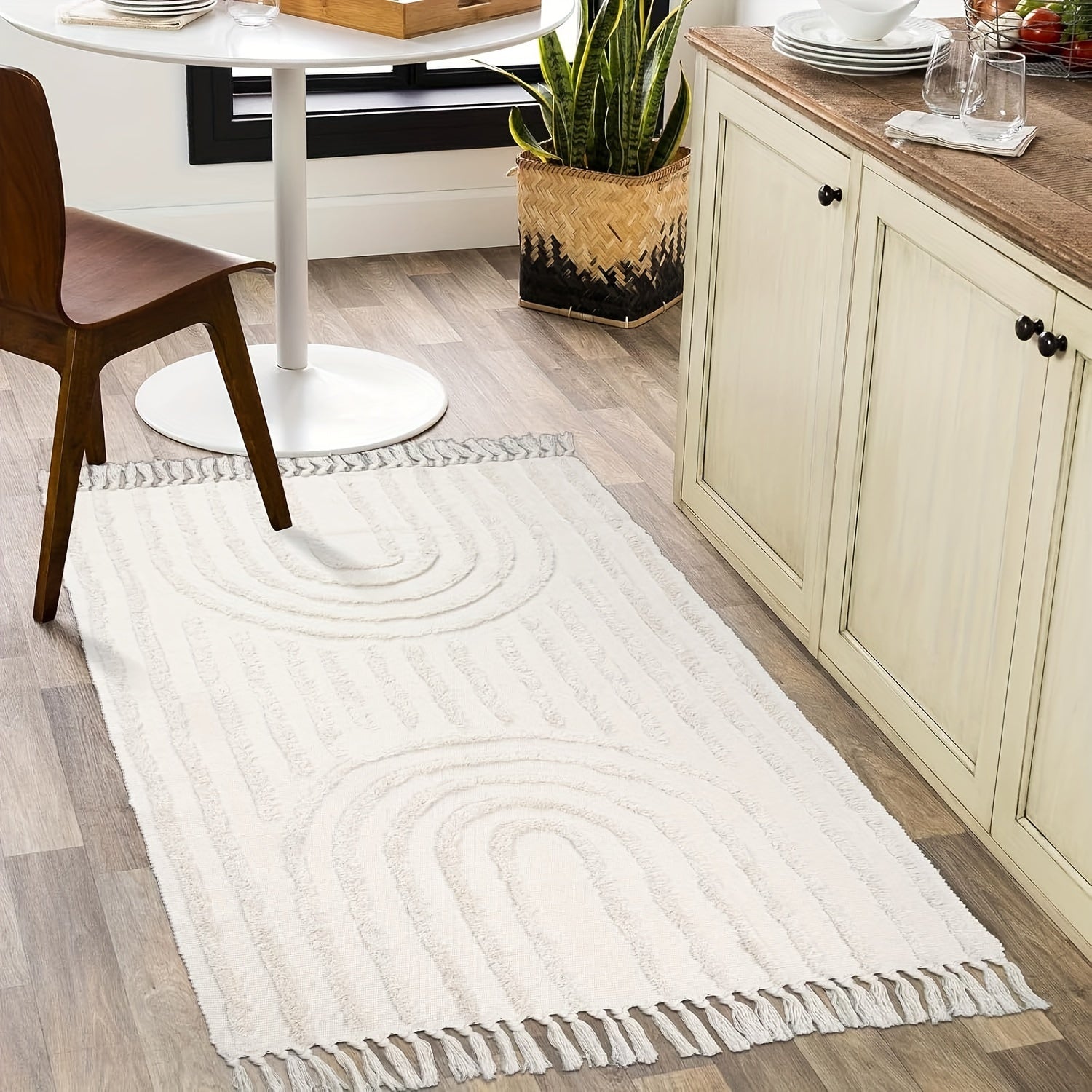 Tapis à motifs arc-en-ciel bohème avec franges