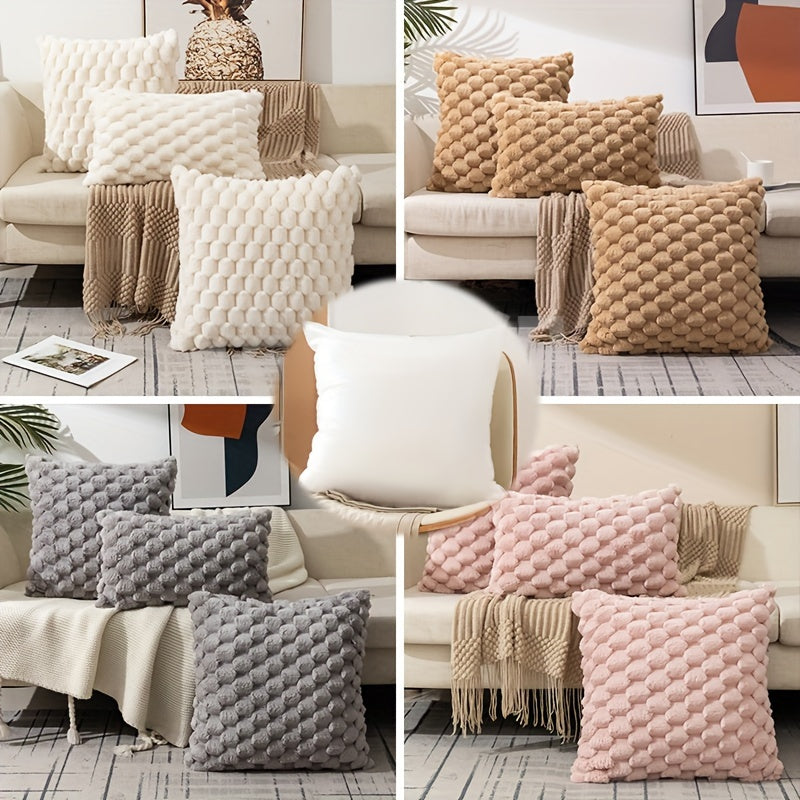 Coussin avec garniture ultra doux et moelleux, à motif imprimé sur une seule face. Housse pelucheuse imitation fourrure pour une décoration chaleureuse et élégante du salon, du canapé, du lit ou de toute pièce de la maison.