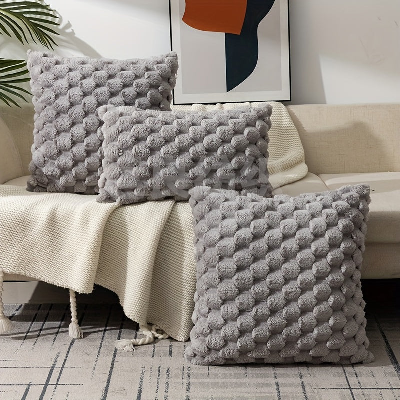 Coussin avec garniture ultra doux et moelleux, à motif imprimé sur une seule face. Housse pelucheuse imitation fourrure pour une décoration chaleureuse et élégante du salon, du canapé, du lit ou de toute pièce de la maison.