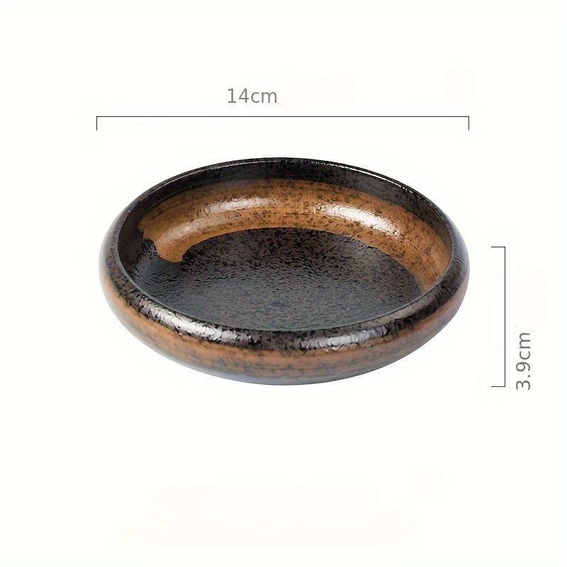 Assiette en céramique avec émaillage créatif