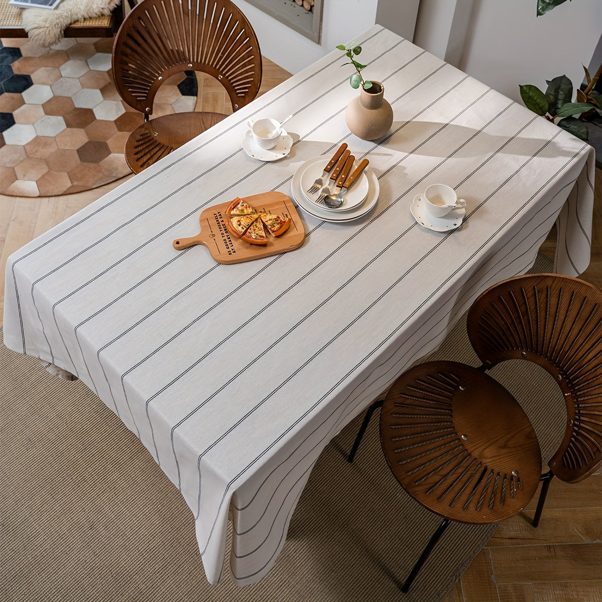 Nappe à rayures - Inspirée du style vintage avec rayures verticales beige et blanc, tissu rectangulaire avec bord décoratif, décoration de salle à manger ou cuisine, décoration de table à manger
