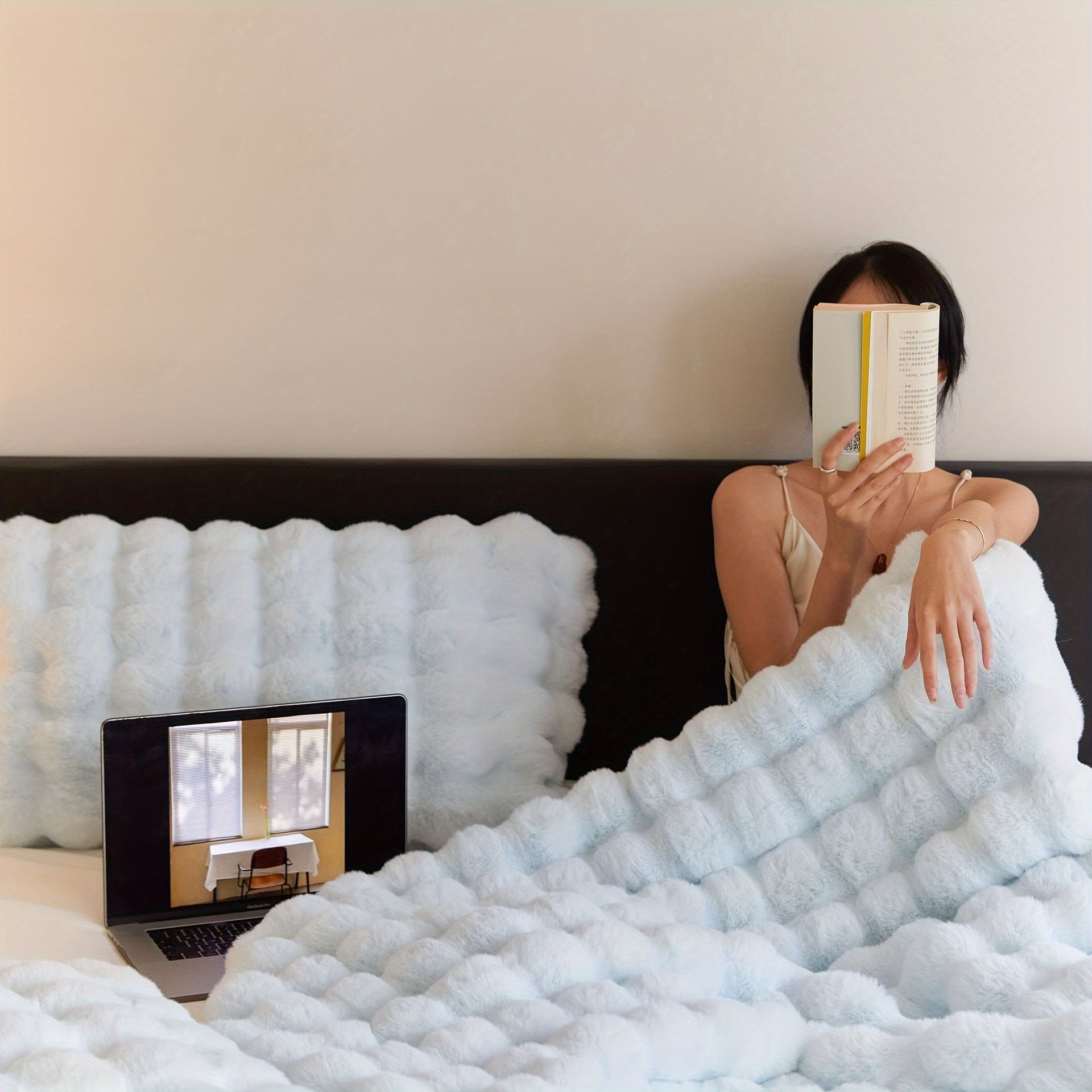 Couverture en peluche ultra-douce – épaisse, réversible en polaire à bulles pour voyage, canapé, lit et décoration intérieure – lavable en machine, confort toutes saisons, en blanc