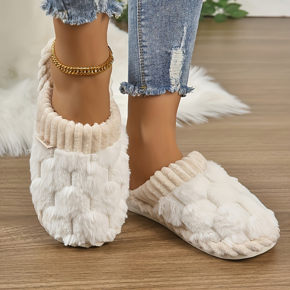 Chaussons d'intérieur à fourrure synthétique bicolore, chaussures décontractées à enfiler, doublées en peluche, confortables pour la maison.