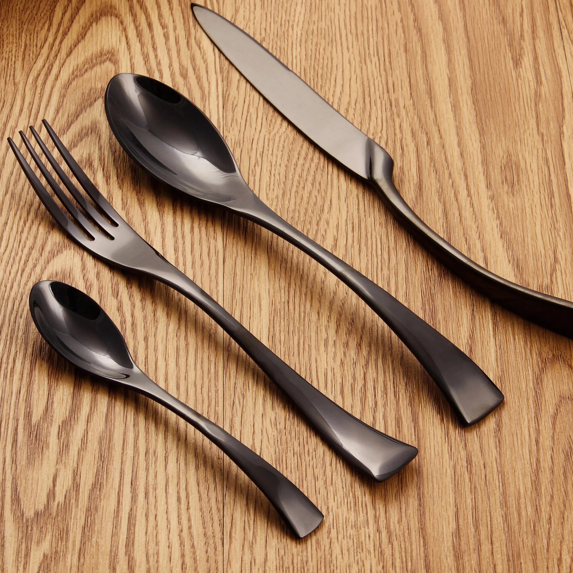 Set de couverts 4 pièces en acier inoxydable – fourchette, couteau – service de table style occidental﻿