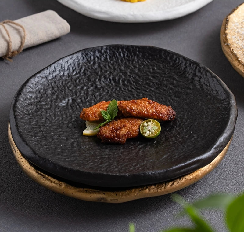 Assiette en céramique à motifs avec pieds — assiette à dîner, assiette à steak, assiette à pâtes, assiette à sushi, plat à fruits, assiette à dessert