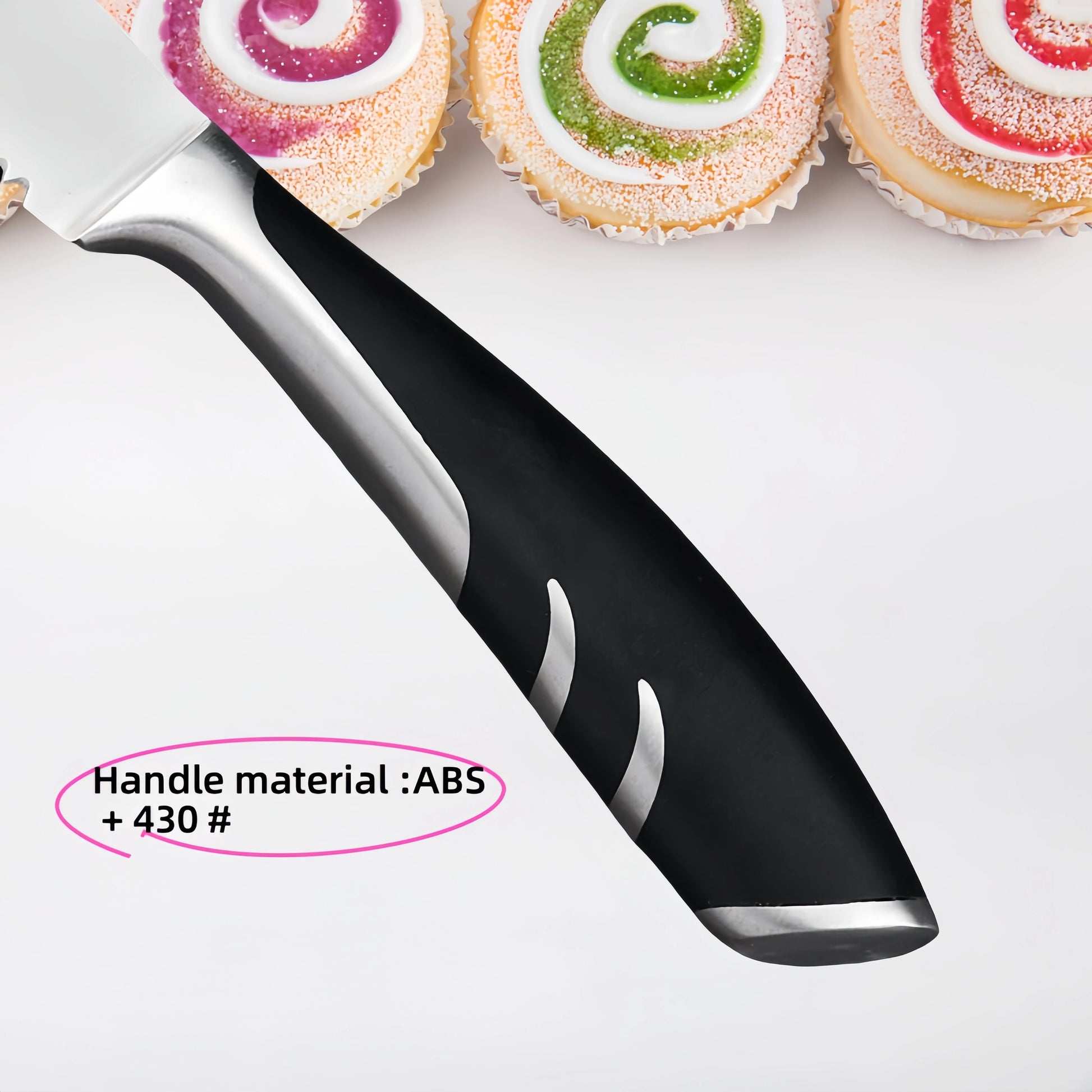 Couteau à steak à pointe fine de 5" – Ensemble de couteaux à steak tranchants, lame forgée en acier inoxydable à haute teneur en carbone, manche ergonomique en plastique noir pour la découpe.