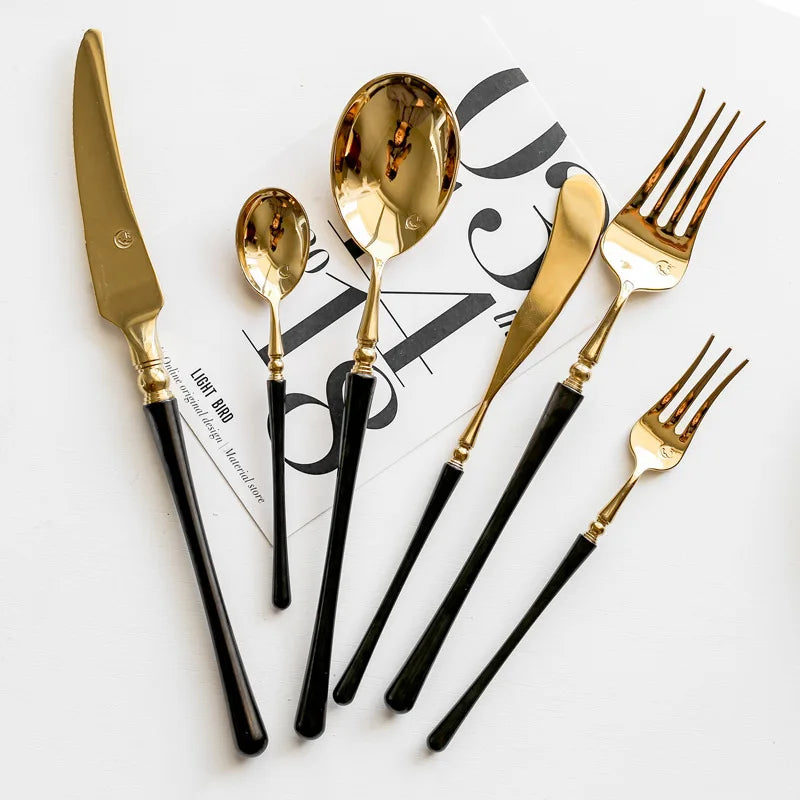 Couverts de cuisine en acier inoxydable doré , ensemble de couverts pour steak, café, dessert, vaisselle avec manche noir, couteau , fourchette et cuillère