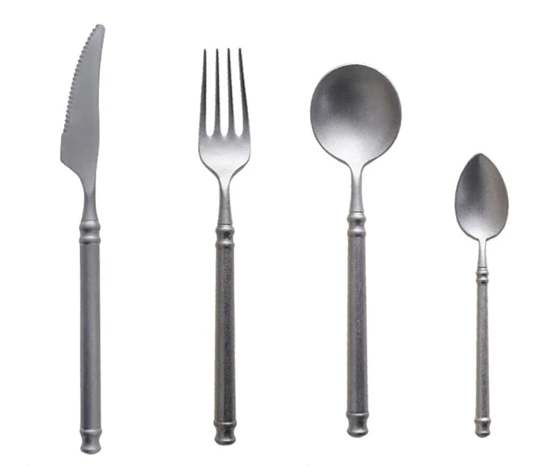 Ensemble de couverts rétro en acier inoxydable 304, finition mate. Couverts de style occidental pour steak, café et desserts, comprenant couteau et fourchette vintage spéciale.