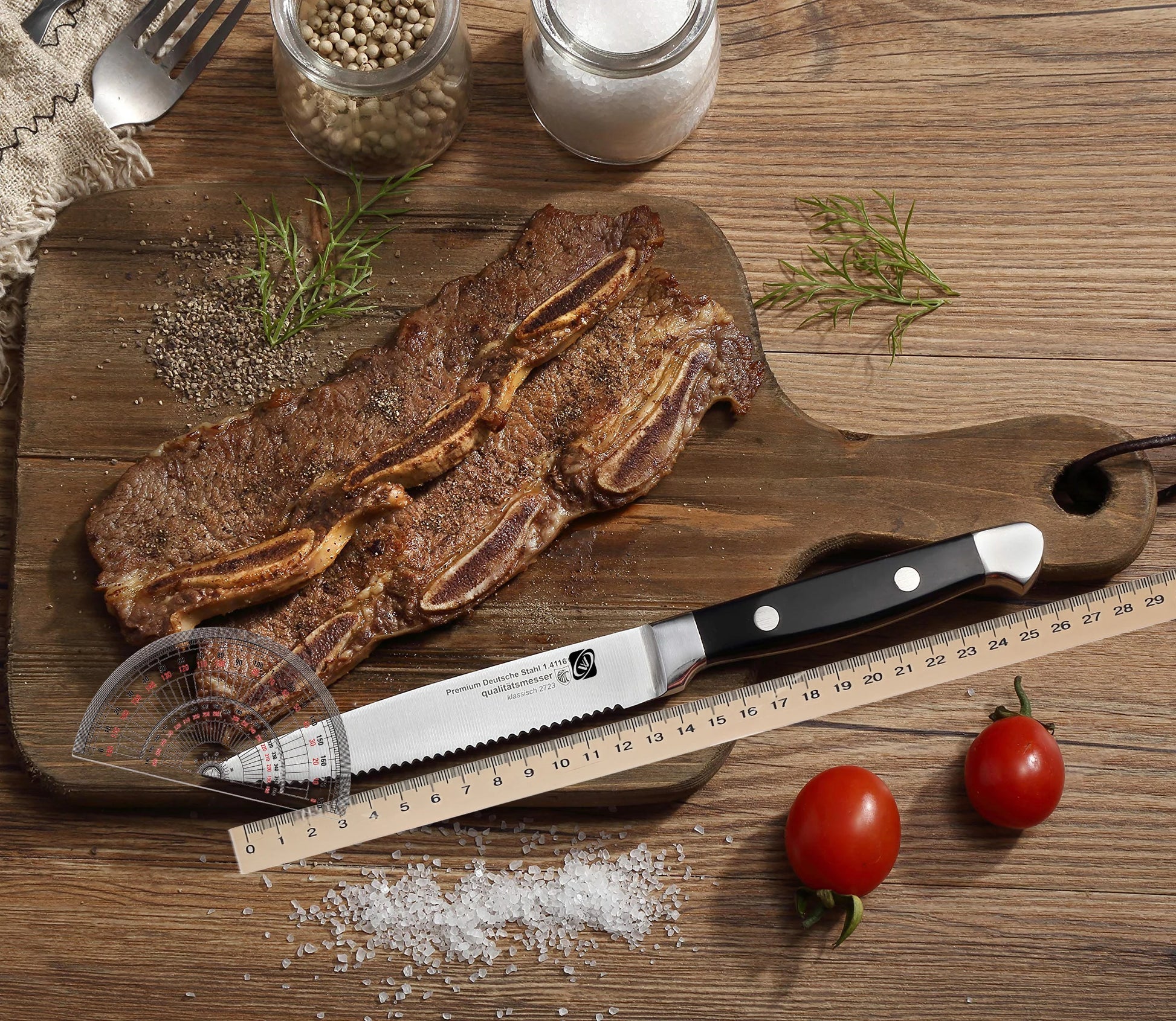 Couteau à steak avec base en bois, manche en acier inoxydable hautement poli, couteau de table haut de gamme de style occidental avec lame dentelée.