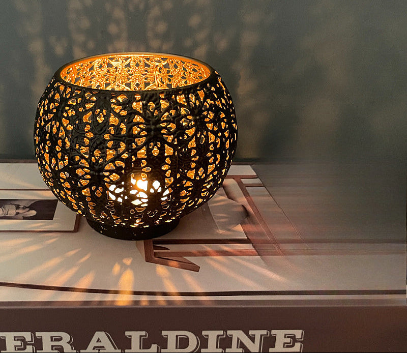 Photophore Sphère en Métal - Motifs Découpés Intricats, Esprit Marocain, Décoration Vintage et Bohème Élégante, Fait Main