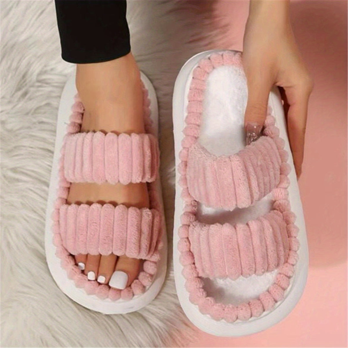 Chaussons femmes à double bride en peluche, coloris unis, à bout ouvert, antidérapants, confortables, en forme de tongs, chaussures de mode, chaussons d'intérieur à plateforme