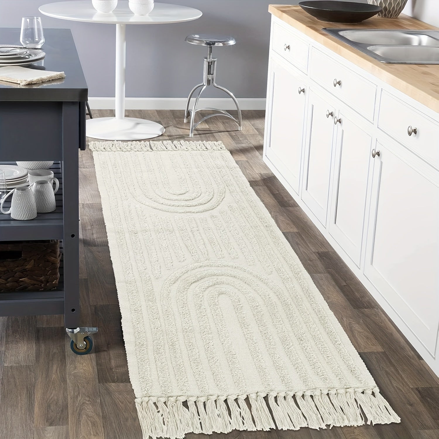 Tapis à motifs arc-en-ciel bohème avec franges