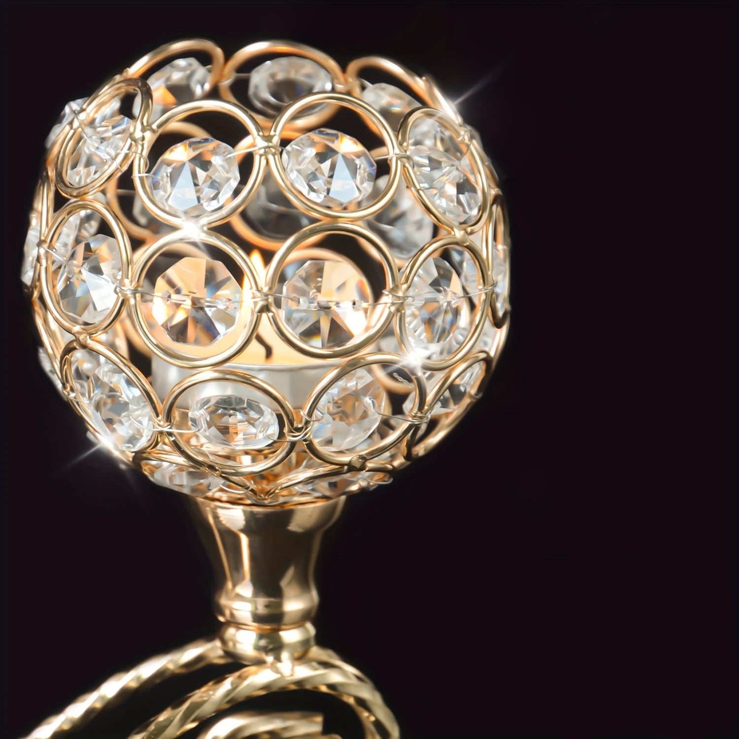 Porte-bougies élégant à trois bras en cristal avec pendentif – parfait pour les mariages, anniversaires, centres de table d’anniversaire et dîners romantiques – idéal pour la décoration intérieure, Halloween, Noël et le Nouvel An.