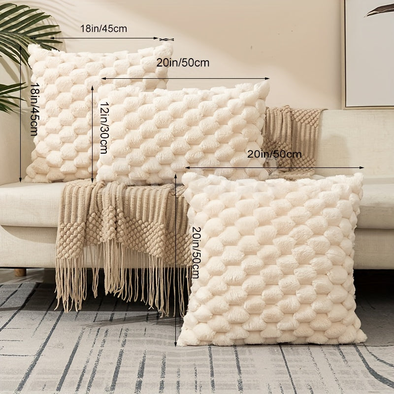Coussin avec garniture ultra doux et moelleux, à motif imprimé sur une seule face. Housse pelucheuse imitation fourrure pour une décoration chaleureuse et élégante du salon, du canapé, du lit ou de toute pièce de la maison.