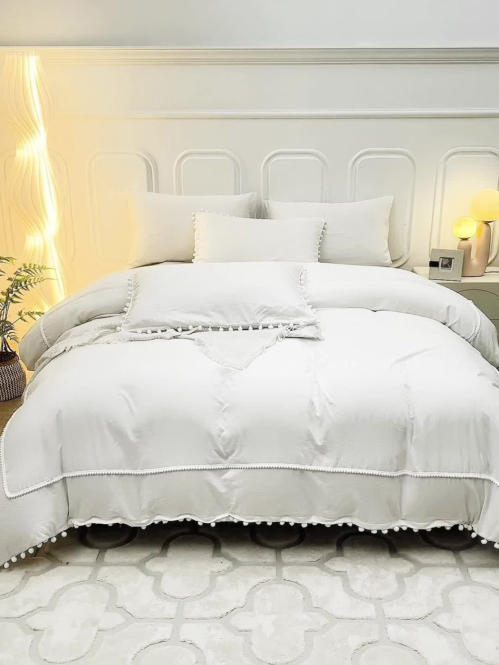 Parure de lit française charmante toutes saisons avec pompons