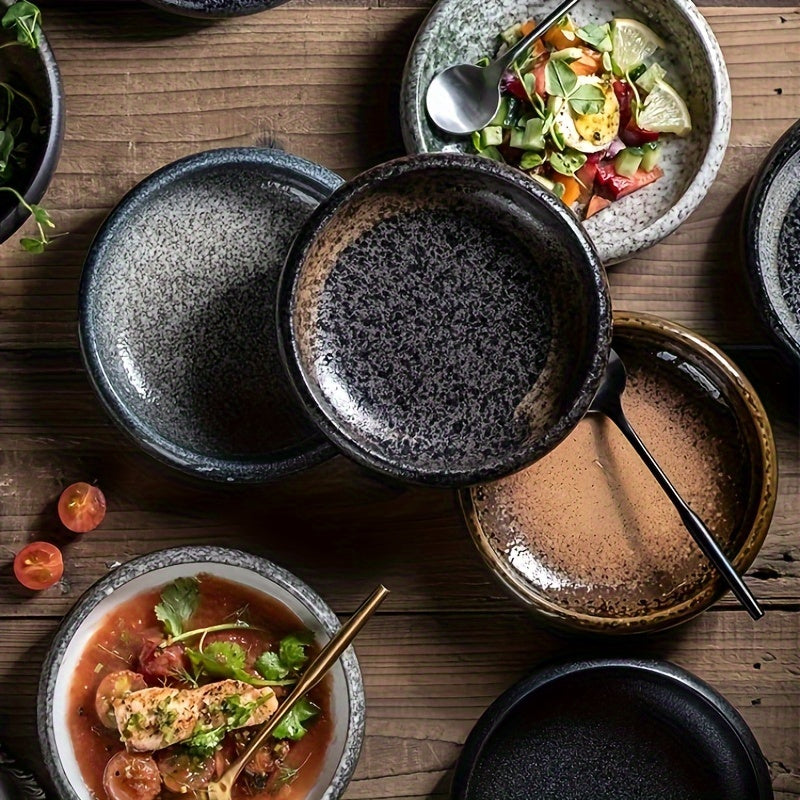 Assiette en céramique avec émaillage créatif